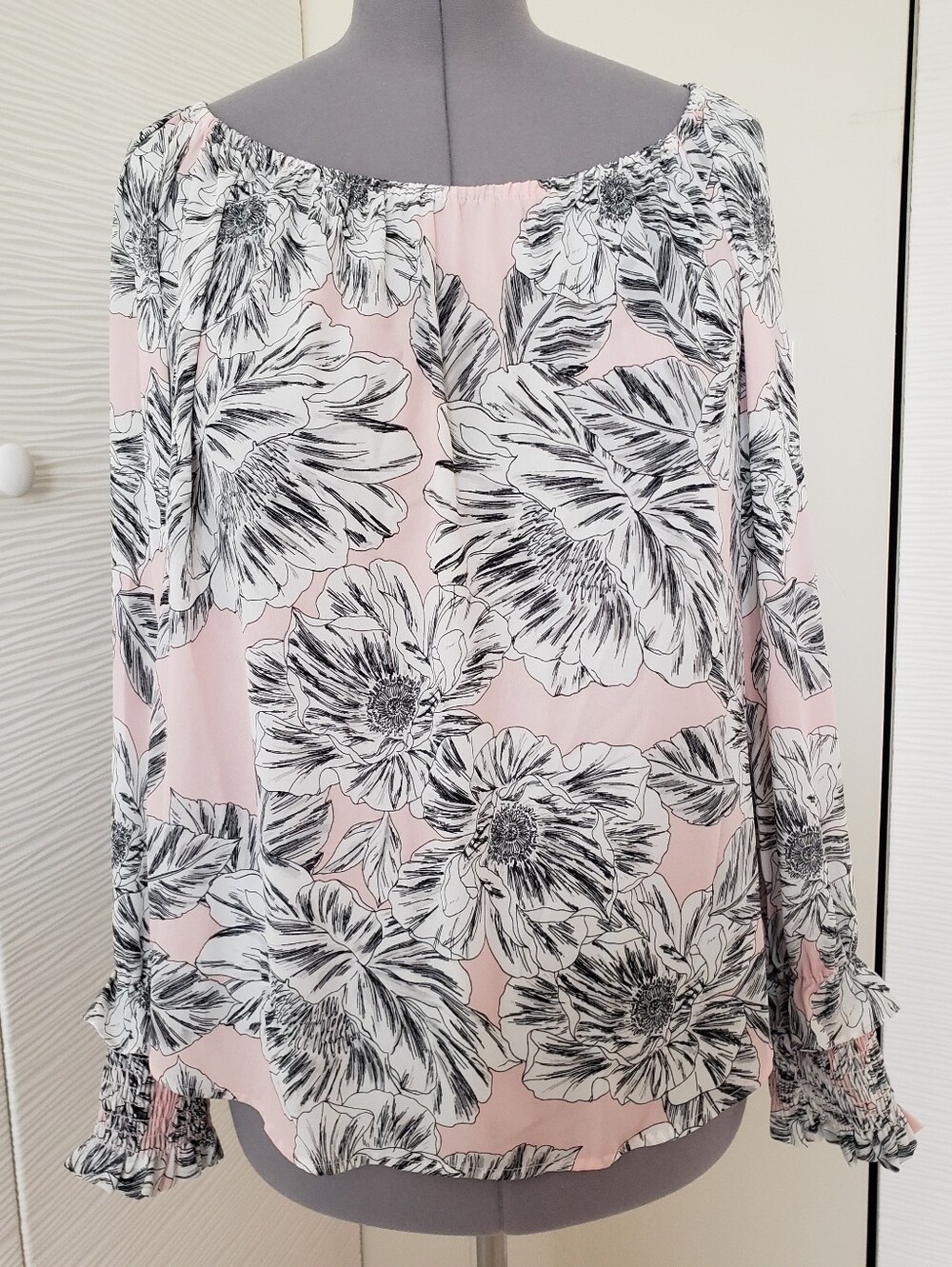 Karen Kane Pink and Black Floral Long Sleeve Blouse Sz. XL